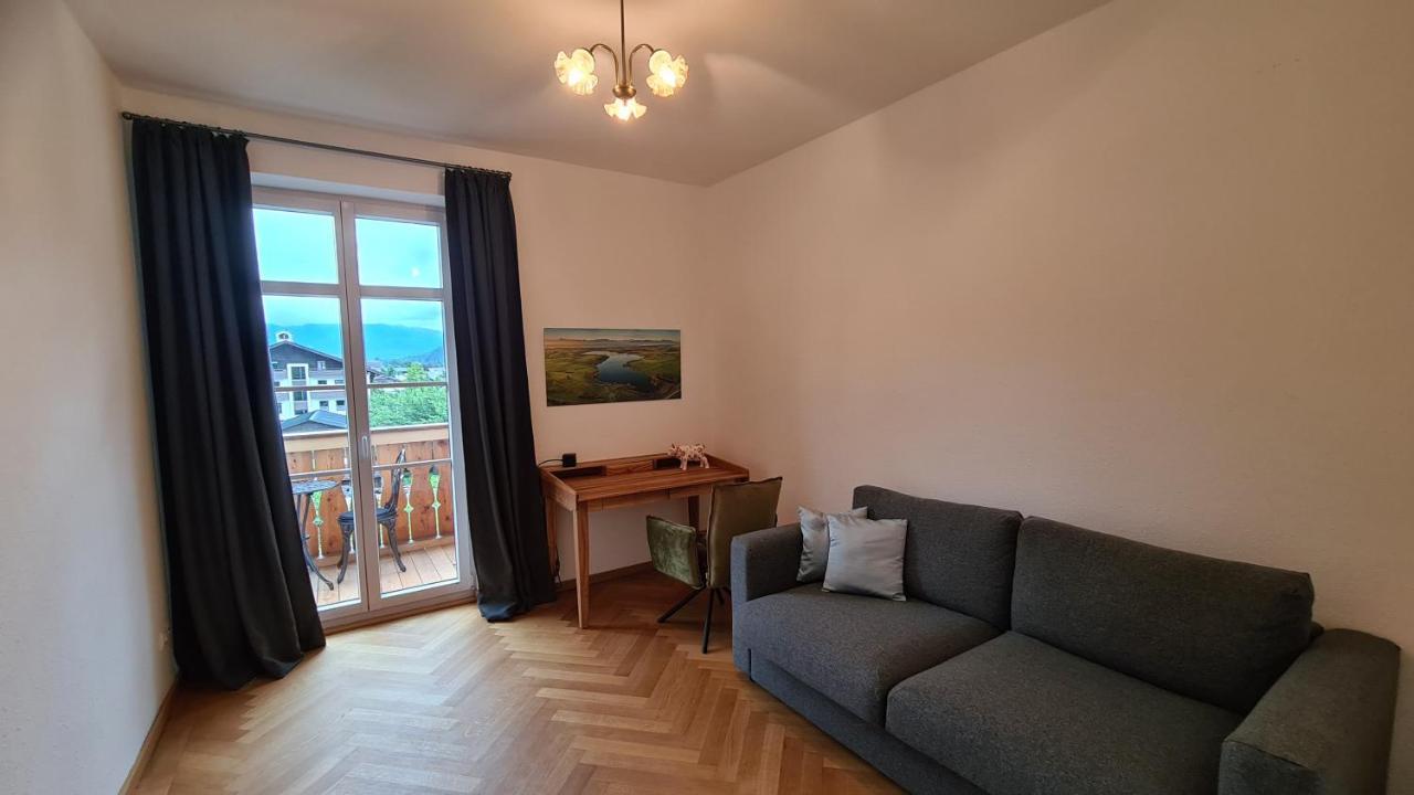 Bunter Hirsch Ferienwohnung Im Garmischer Zentrum Ngoại thất bức ảnh
