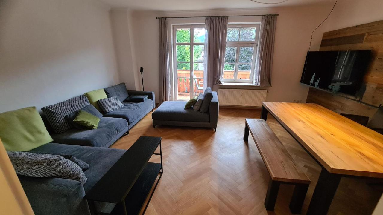 Bunter Hirsch Ferienwohnung Im Garmischer Zentrum Ngoại thất bức ảnh