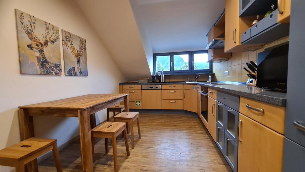 Bunter Hirsch Ferienwohnung Im Garmischer Zentrum Ngoại thất bức ảnh